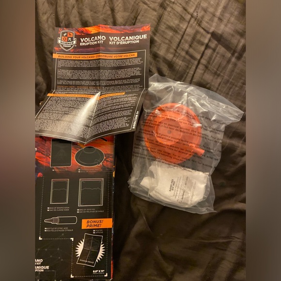 Volcano eruption kit like new - Picture 3 of 3